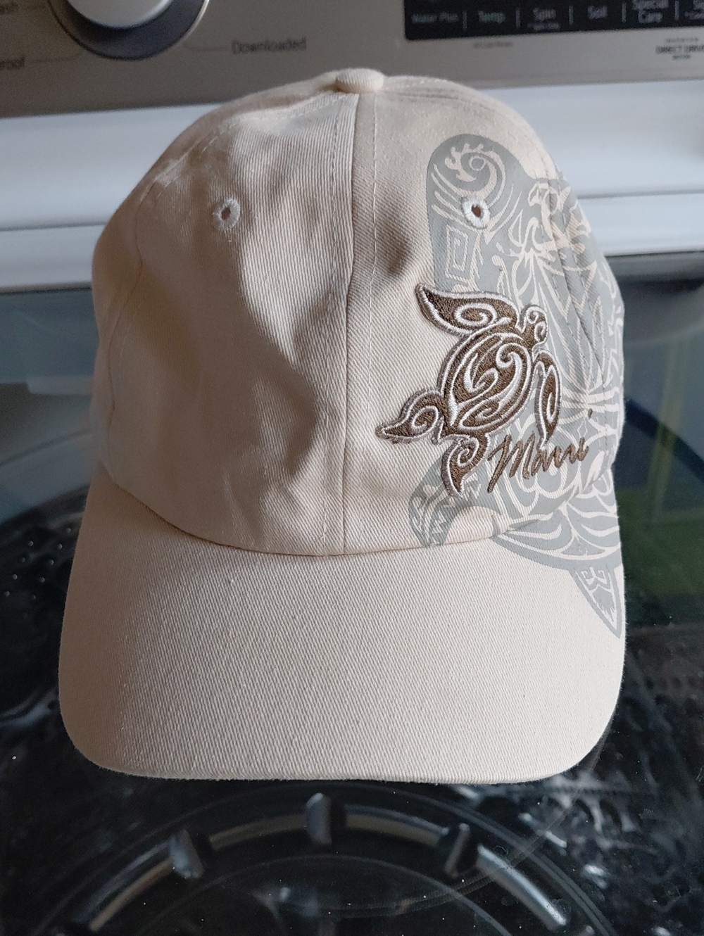 Embroidered Turtle Baseball Cap in Beige